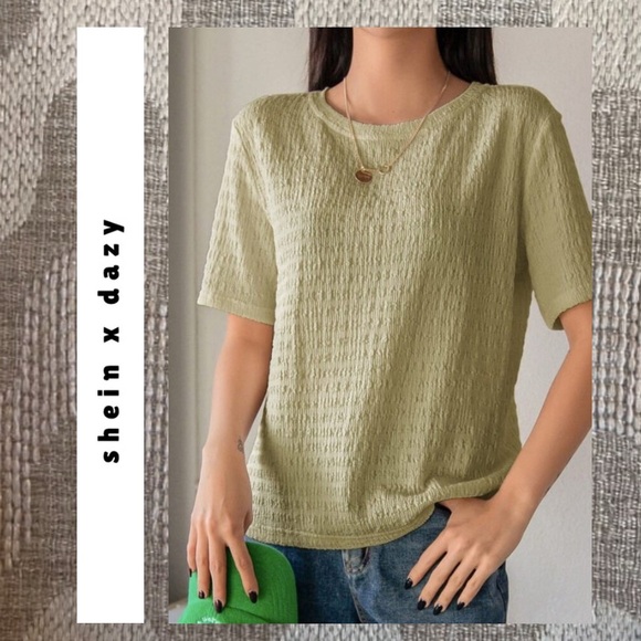 🆕 shein x dazy • green textured v-neck tee - Picture 3 of 12
